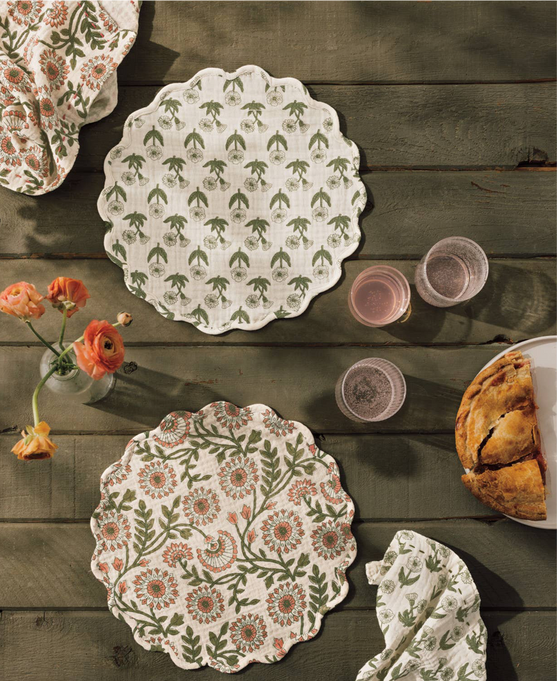 Bloom Scalloped Placemat