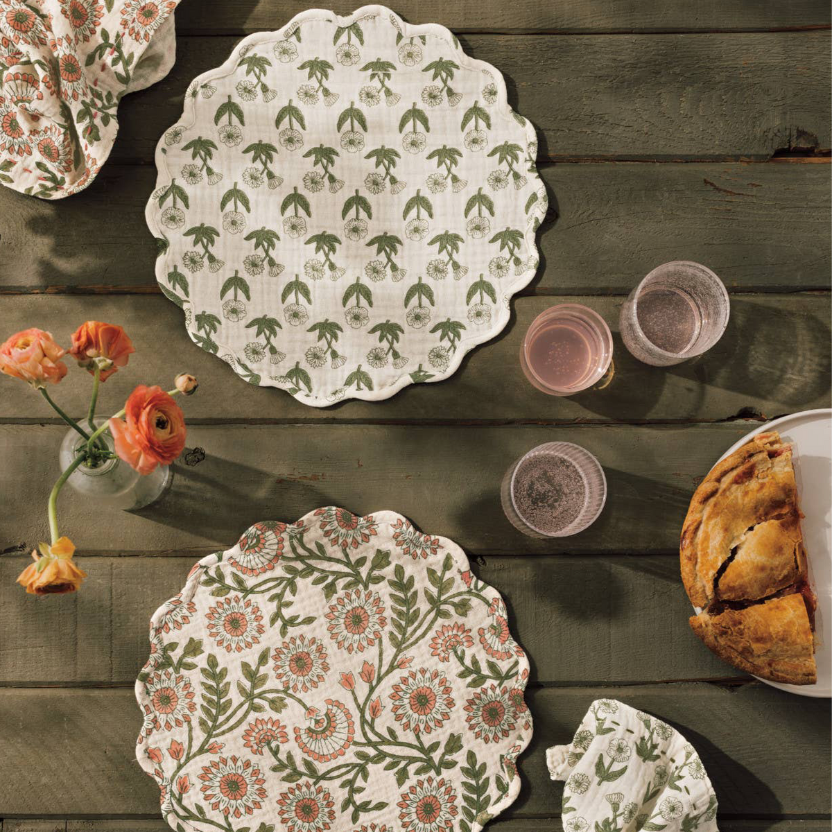Bloom Scalloped Placemat