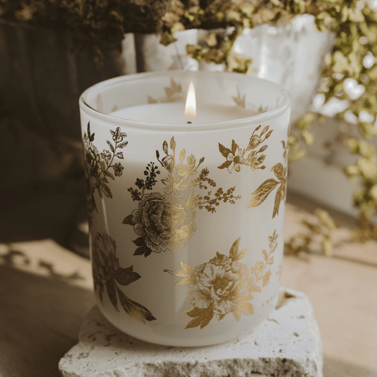Fresh Apple Blossom Gold Floral Candle