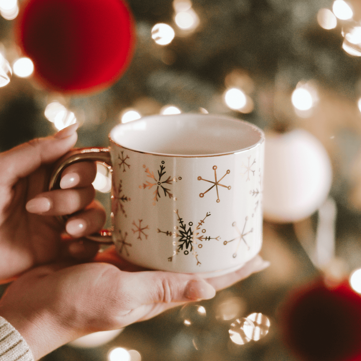 Gold Snowflakes Gold Handle Coffee Mug | 14 oz