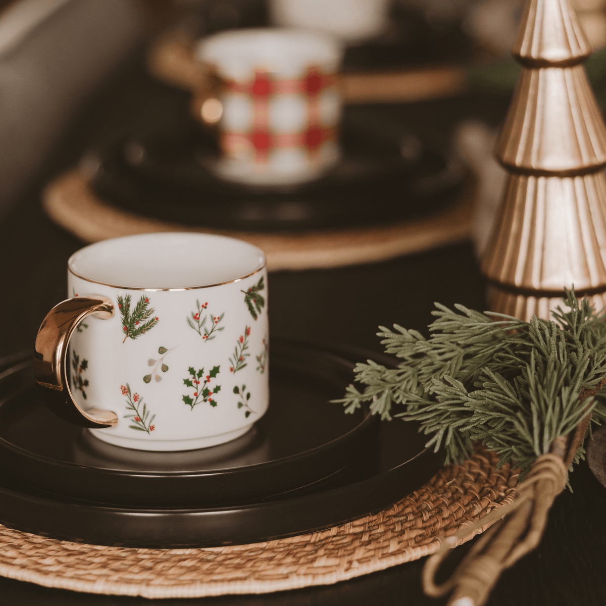 Holiday Greenery Gold Handle Coffee Mug | 14 oz