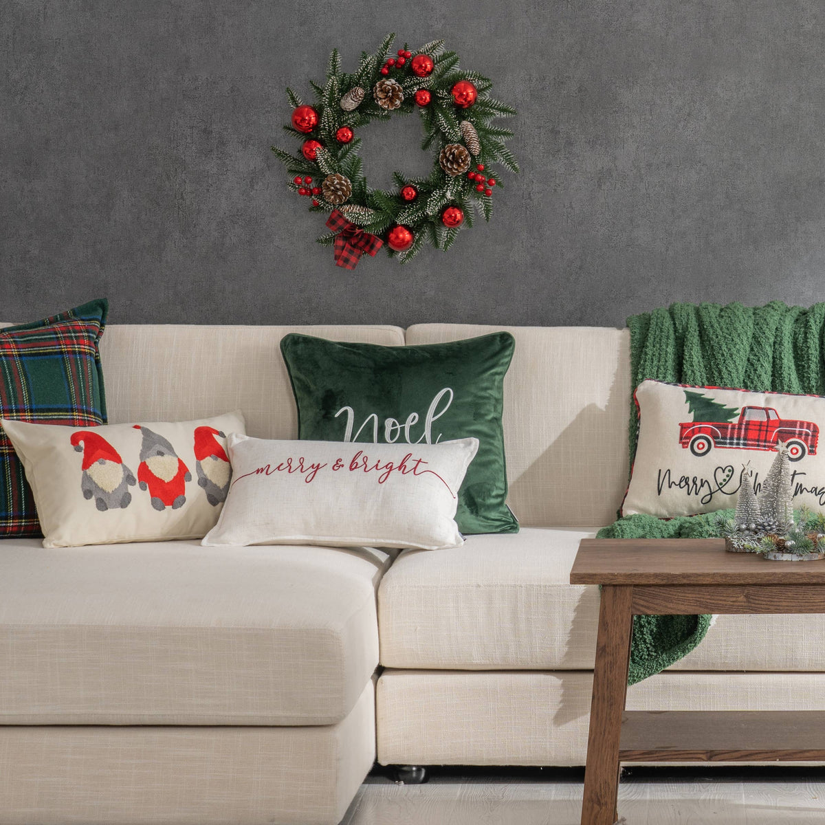 Merry & Bright Linen Pillow