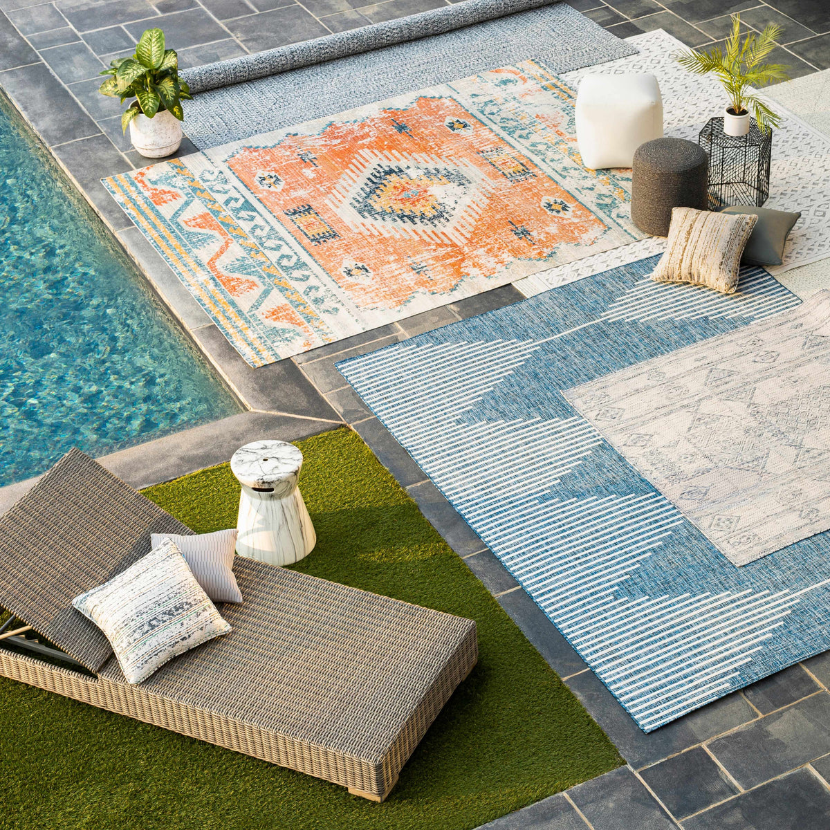 Blue Braided Faux Jute Outdoor Rug