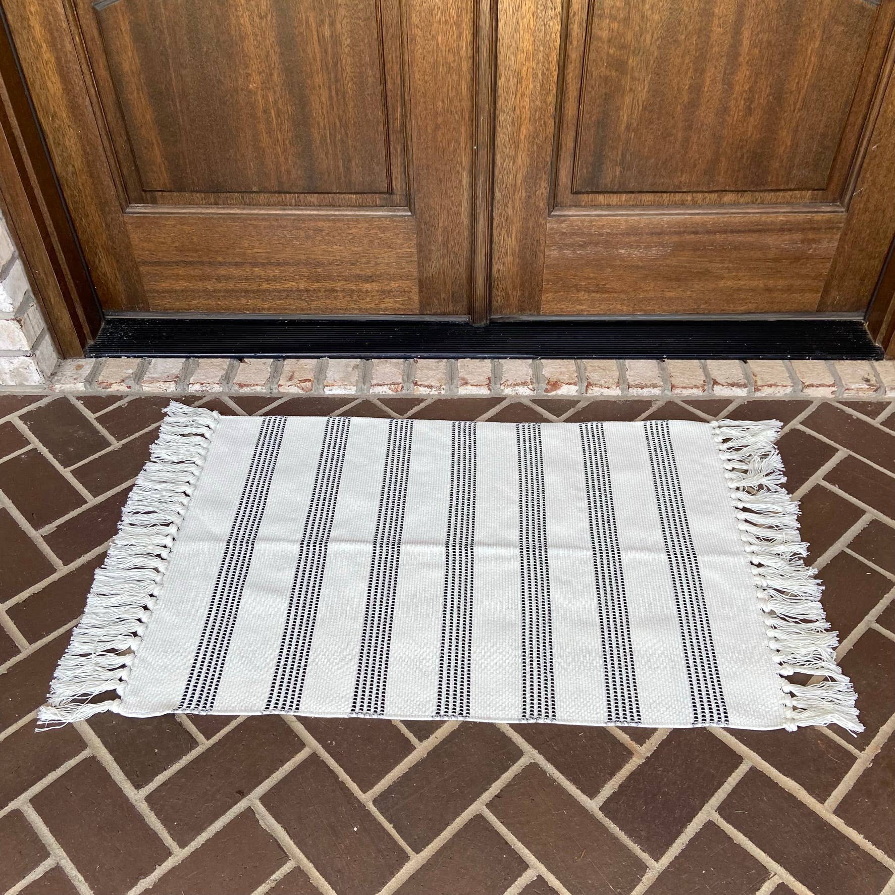 Modern Farmhouse Rug- Vertical Stripes – Southern Homestead Mercantile