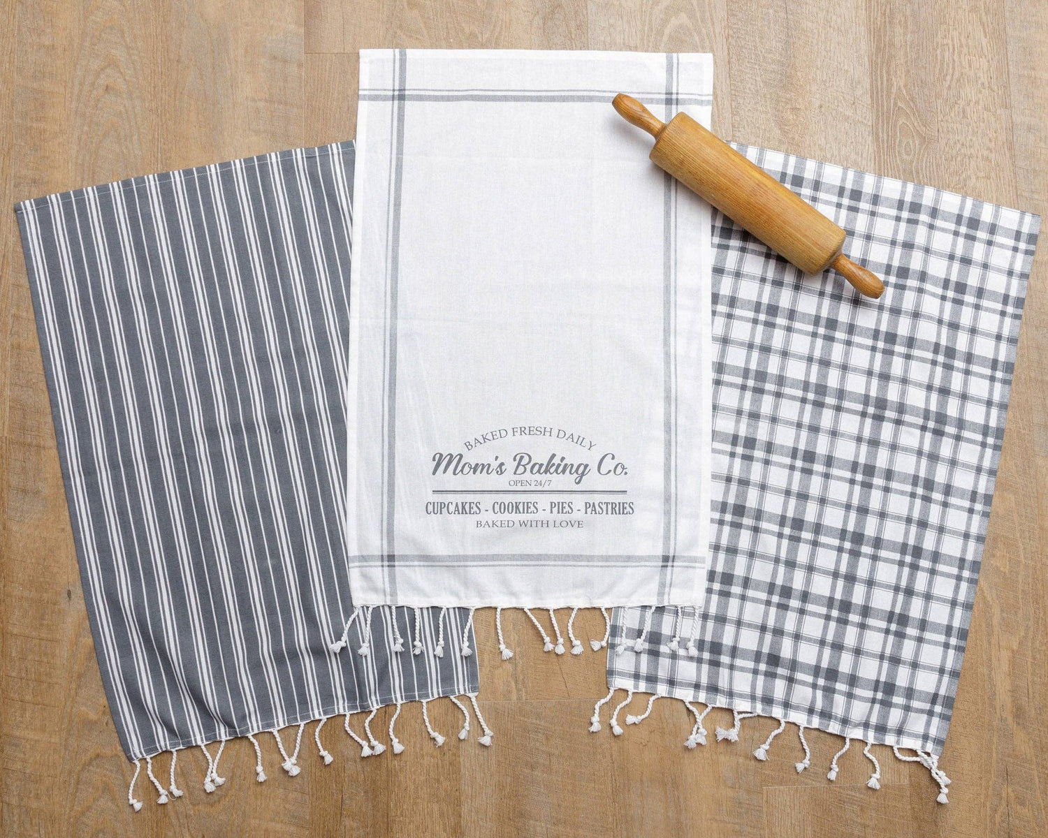 Mom's Baking Co. Tea Towels Set